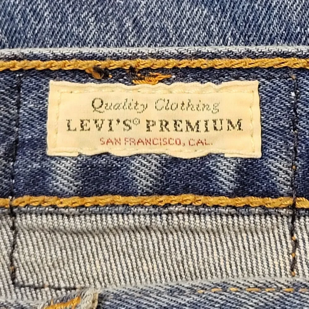 Levis Premium Wedgie Button Fly Distressed Blue Jeans Size 24
